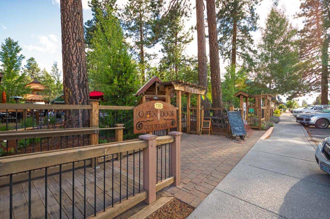 Oak Street Retreat Villa Sisters Exterior photo